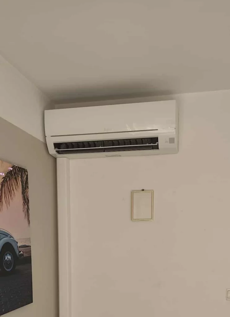 Installation d' une climatisation réversible Mitsubishi HR35 à Aix par KALTEA Aix