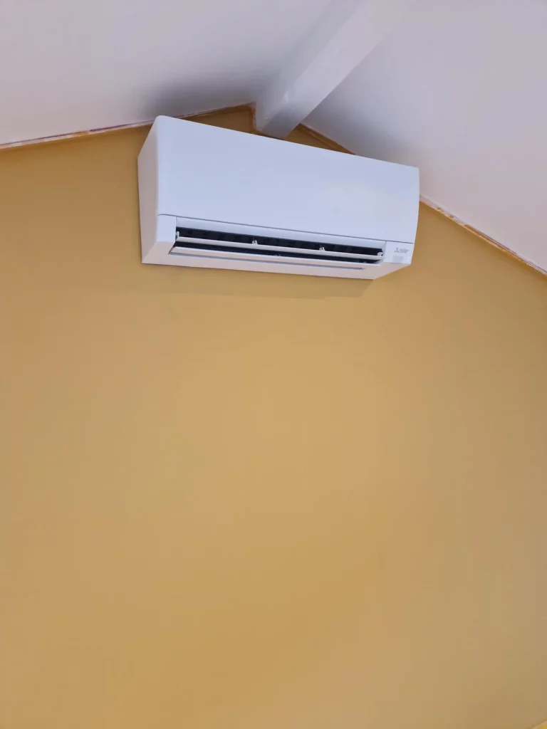 Installation d'un mono-split Mitsubishi 3500W à Limonest par KALTEA Lyon Ouest