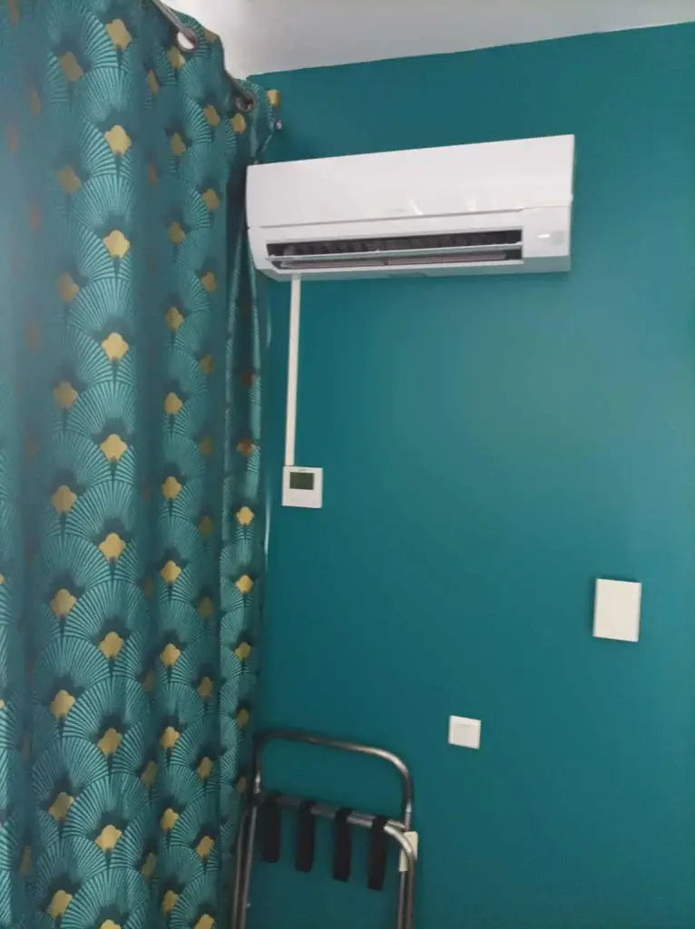 Installation d'une climatisation réversible mitsubishi electric par KALTEA Aubagne