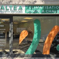 Devanture de l'agence KALEA Courbevoie, spécialise du chauffage et de la climatisation